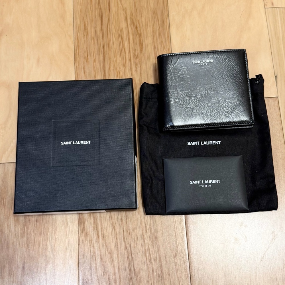 NWB Saint Laurent Men’s East West Leather Bifold Wallet - Picture 7 of 8